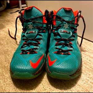 Nike Christmas Lebrons